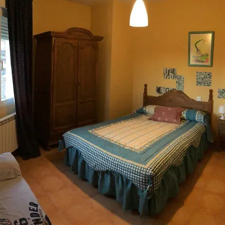 Casas Encinares 펜션 *